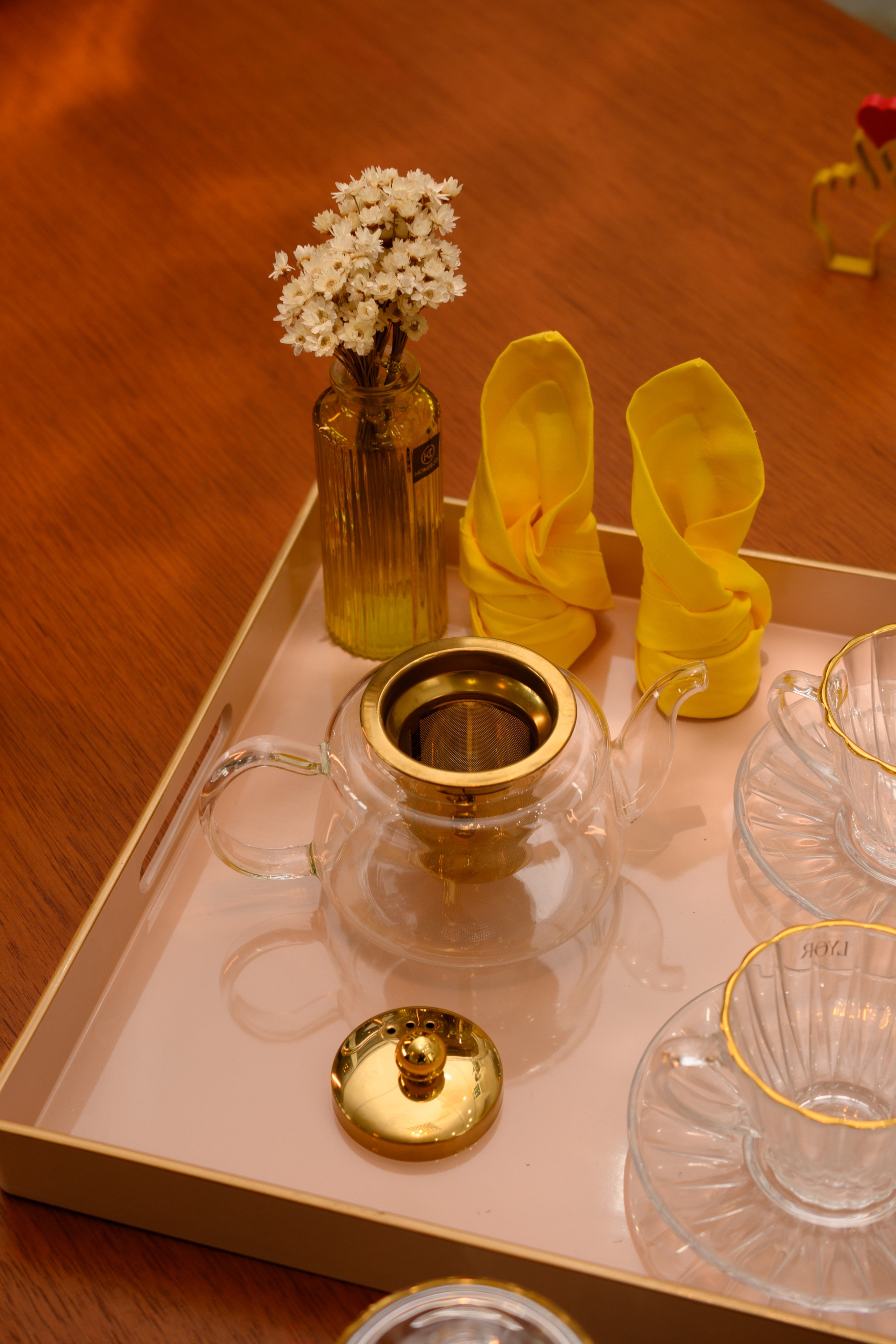 KIT COREANO CHALEIRA INFUSOR XICARAS BOWL E AÇUCAREIRO C/ BORDAS EM OURO BANDEJA PLASTICA 10PÇS – DBL