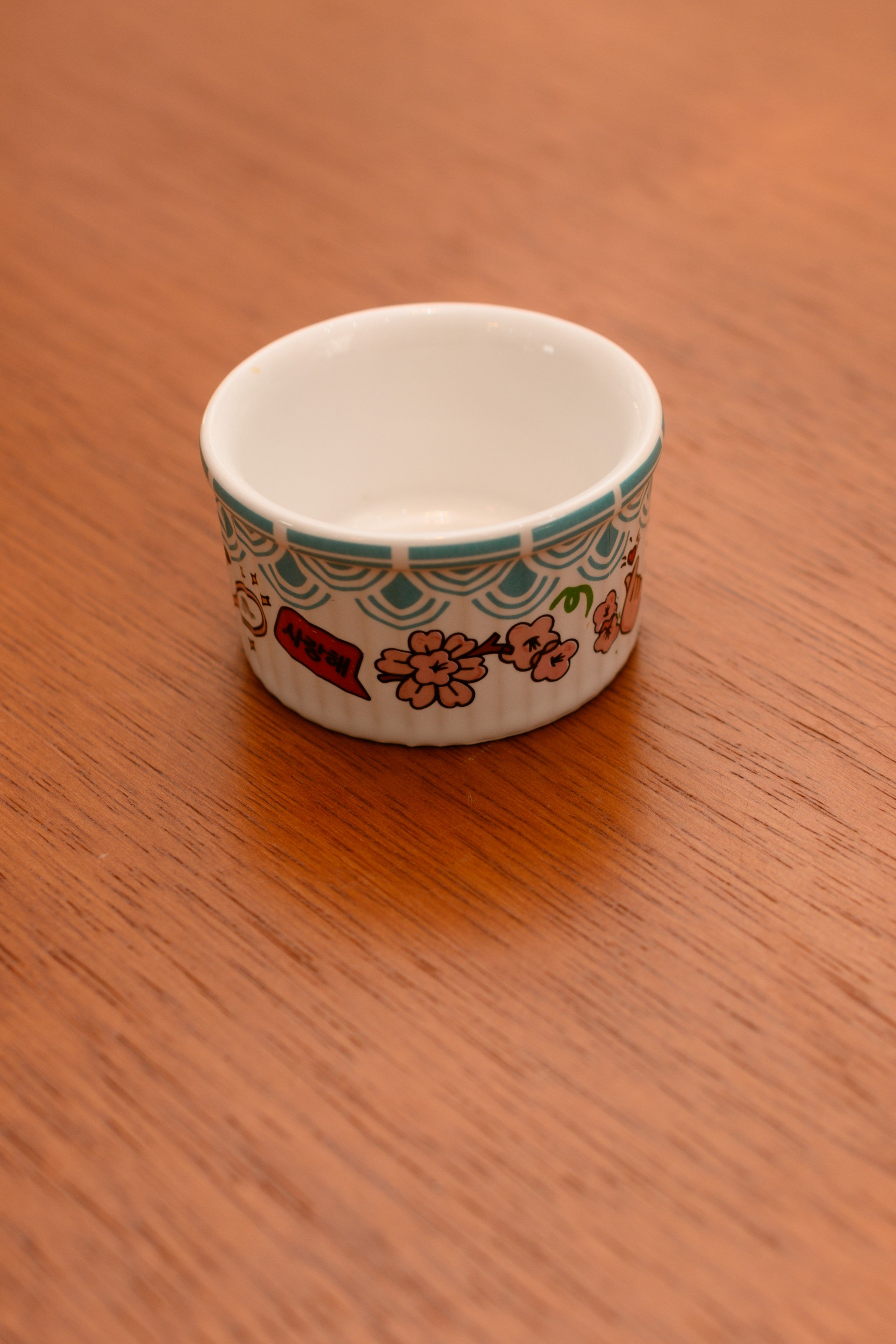 RAMEQUINHO COREANO CERÂMICA DETALHE AZUL C/ ESTAMPA DE FLORES SHIMIDT M 100ML