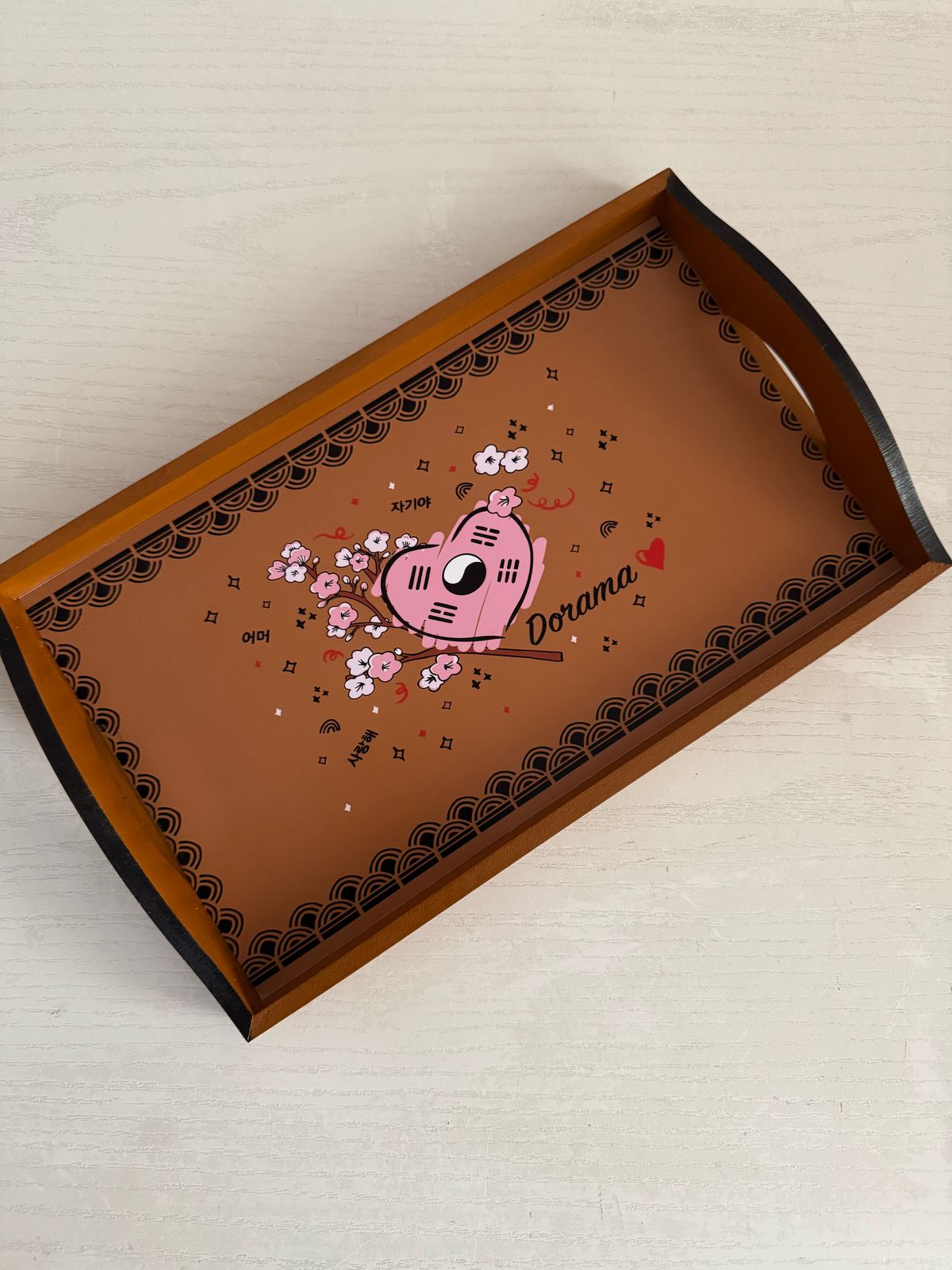 BANDEJA RETANGULAR DE MDF DORAMEIRA CORAÇÃO COREANO 27X17X4CM - DBL