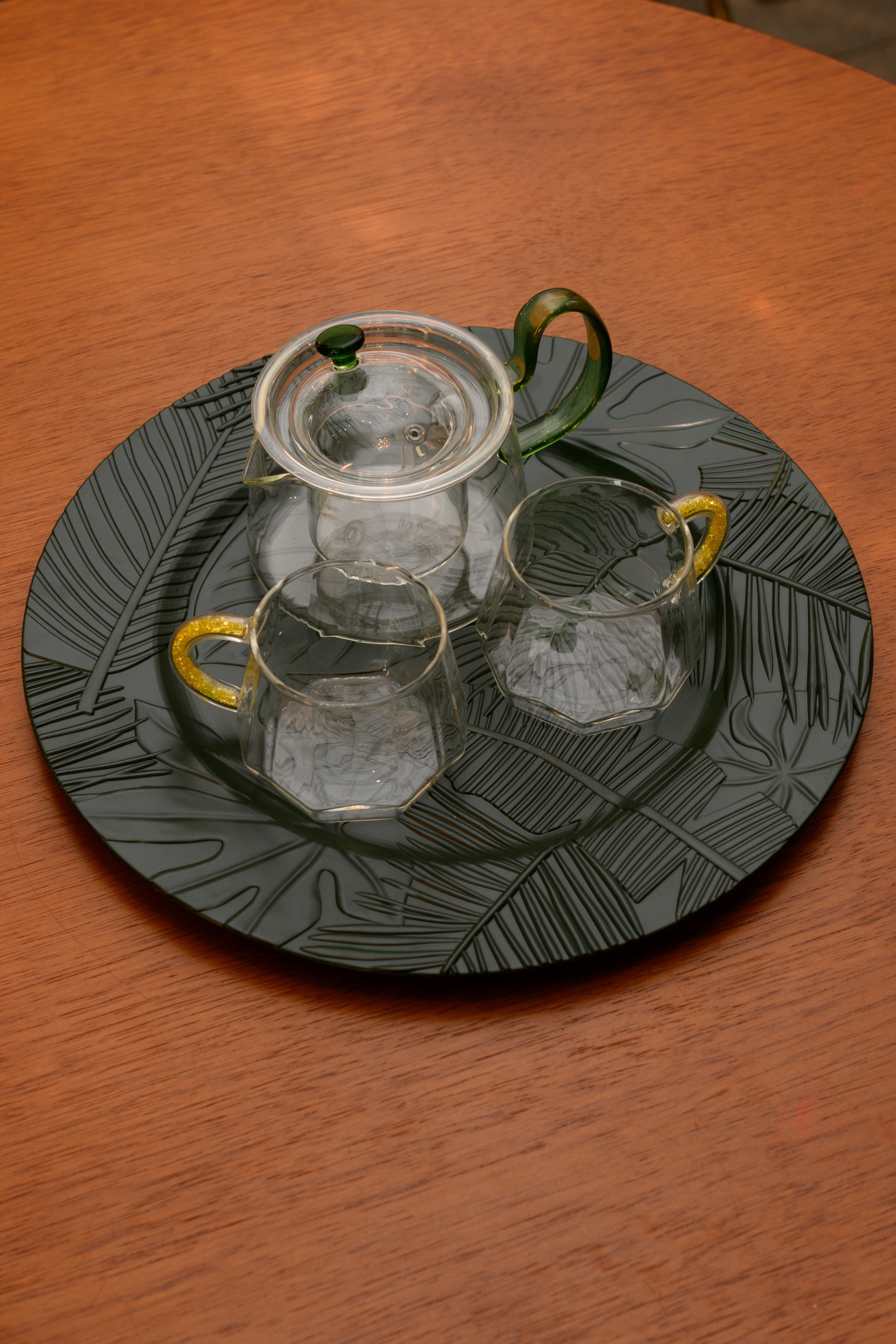 KIT COREANO CHALEIRA BOROSSILICATO ALÇA VERDE E CANECA EM VIDRO ALÇA AMARELA 04PÇS - DBL