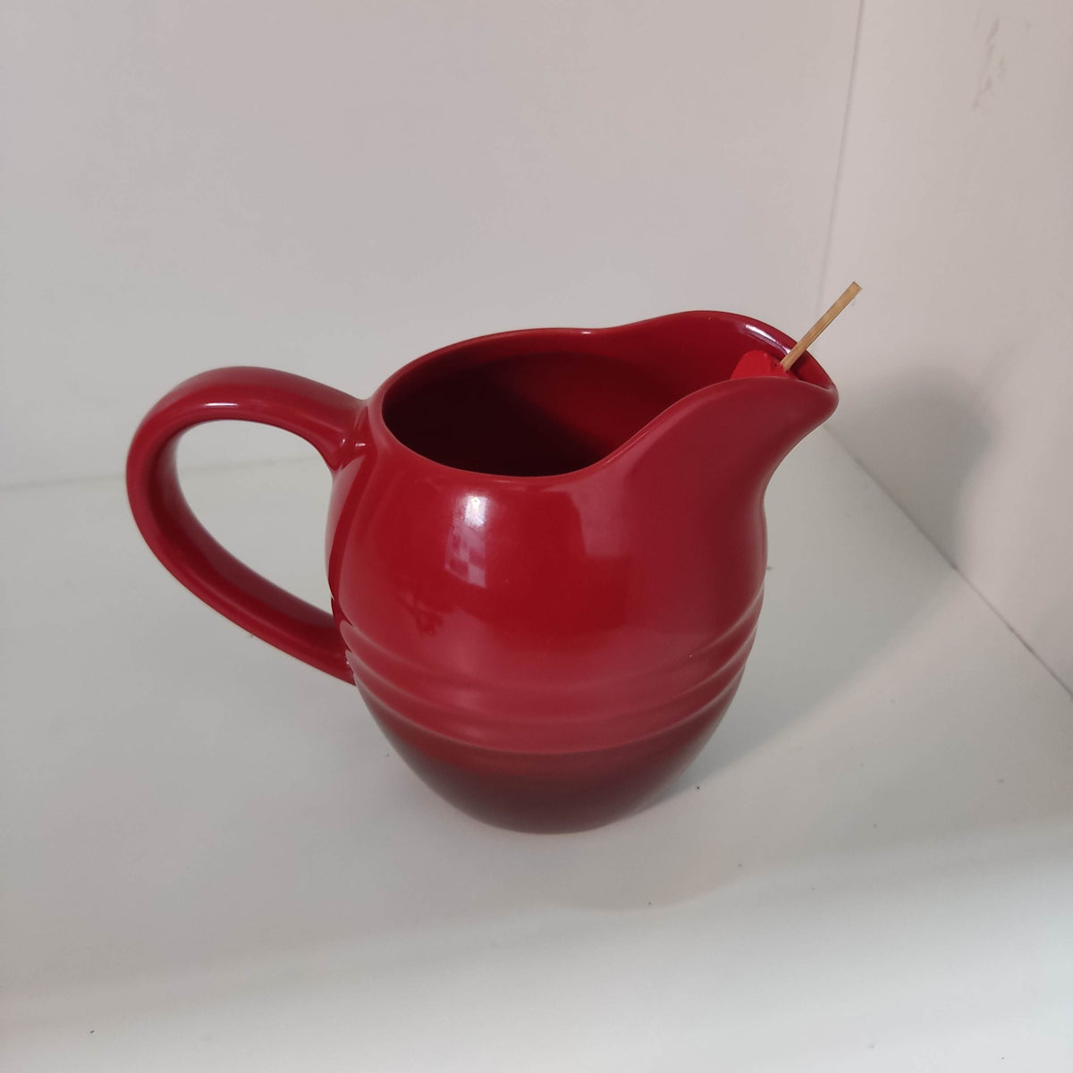 LEITEIRA CERAMICA RETRO VERMELHA 380ML - WOLFF